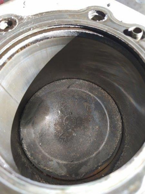 Zylinder offen.jpg (49.98 KiB) 4690 mal betrachtet Topf offen