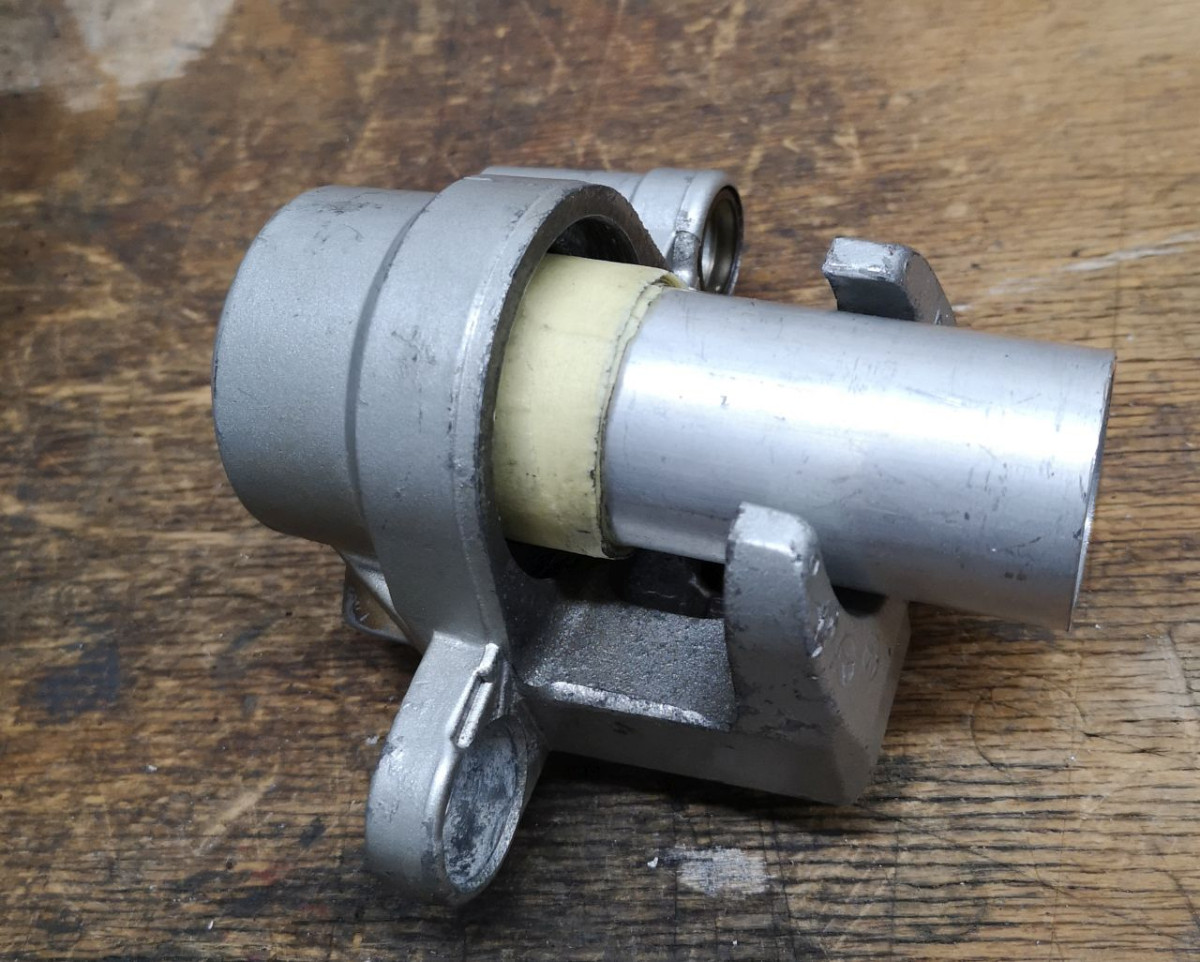 XT600-Hinterbremssattel02.jpg